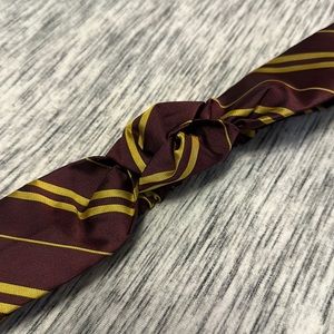 Universal Studios Wizarding World of Harry Potter Gryffindor Knot Headband